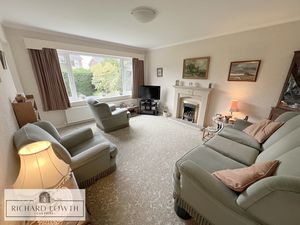 Lounge- click for photo gallery